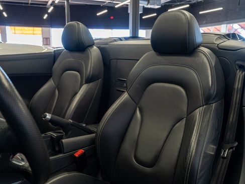 Used 2015 Audi R8 V10 w/ Full Leather Package image 5