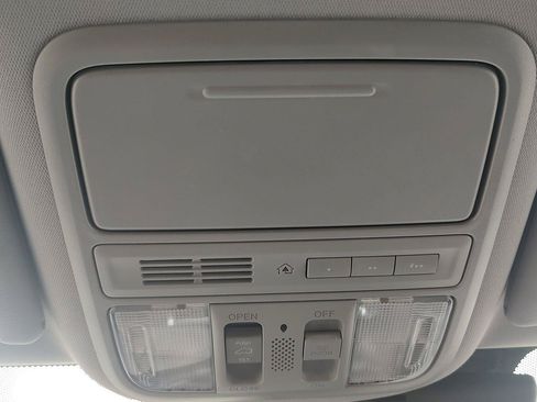 Used 2017 Honda Pilot EX-L image 8
