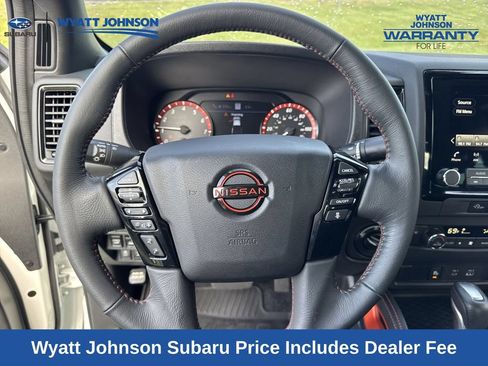 Used 2024 Nissan Frontier PRO-4X w/ Technology Package AWD/4WD image 19