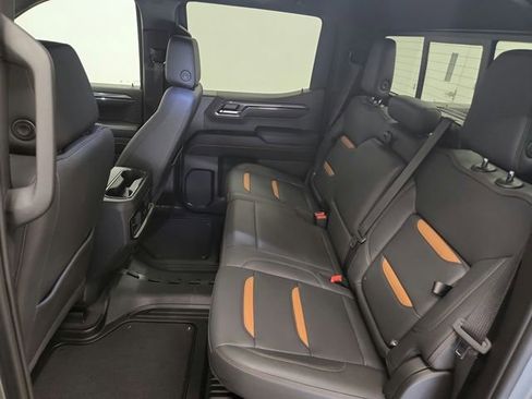 Used 2024 GMC Sierra 1500 AT4 w/ Technology Package AWD/4WD image 36