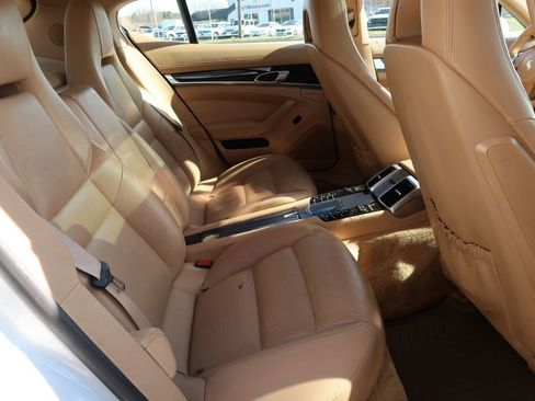 Used 2016 Porsche Panamera S image 10