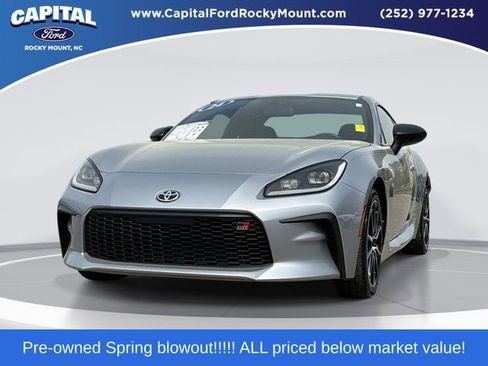 Used 2024 Toyota GR86 RWD image 1