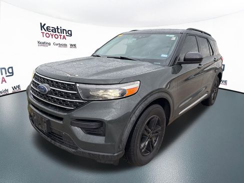Used 2022 Ford Explorer XLT RWD image 3