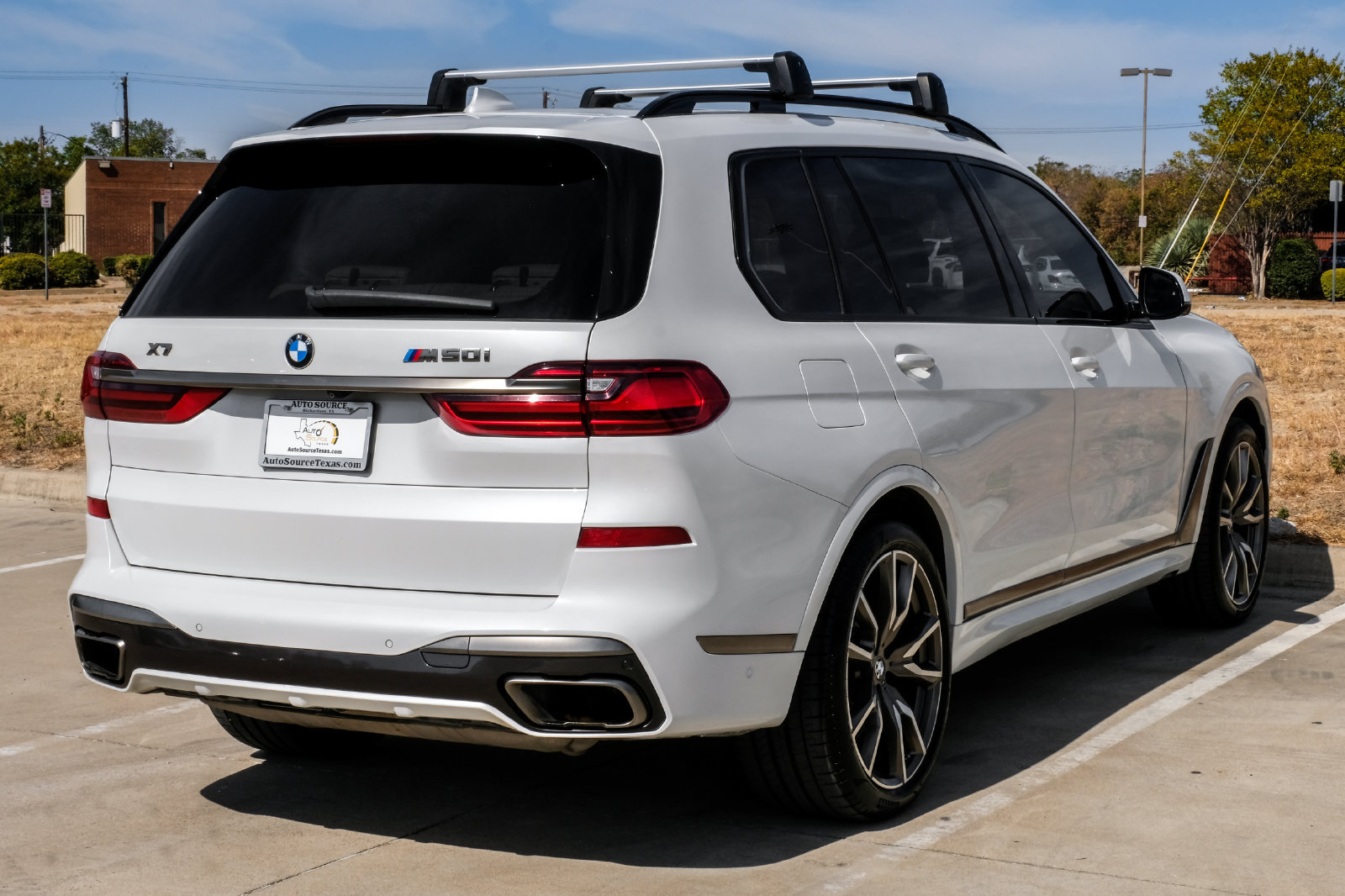 Used 2020 BMW X7 M50i w/ Dynamic Handling Package AWD/4WD image 8