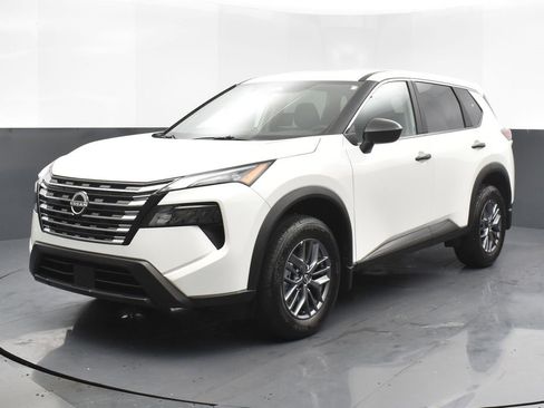 New 2026 Nissan Rogue S image 2