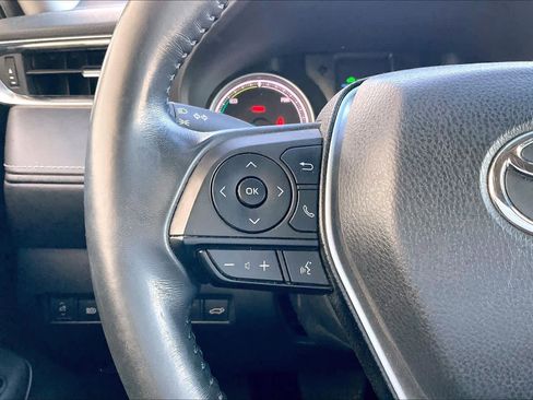 Used 2021 Toyota Venza LE image 23