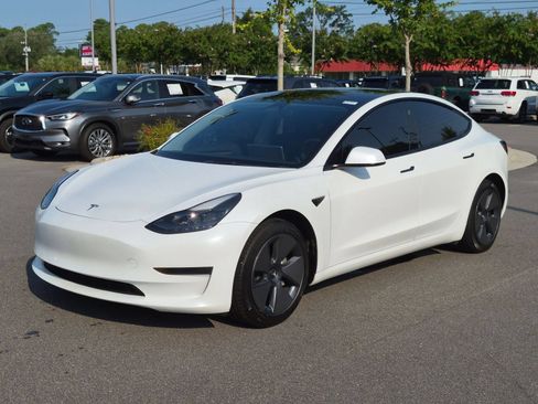 Used 2023 Tesla Model 3 Standard Range RWD image 7