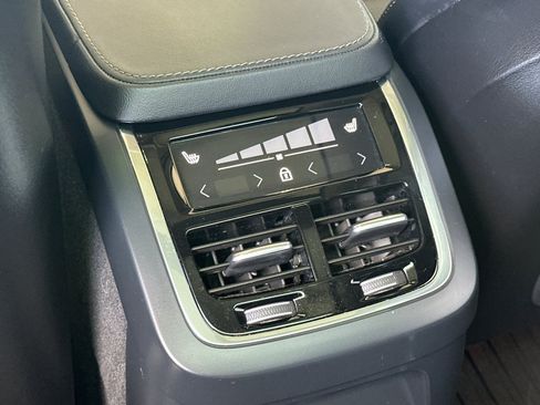 Certified 2023 Volvo XC90 T8 Ultimate w/ Protection Package Premier AWD/4WD image 15