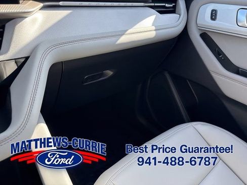 New 2026 Ford Explorer Active w/ Active Comfort Package RWD image 25