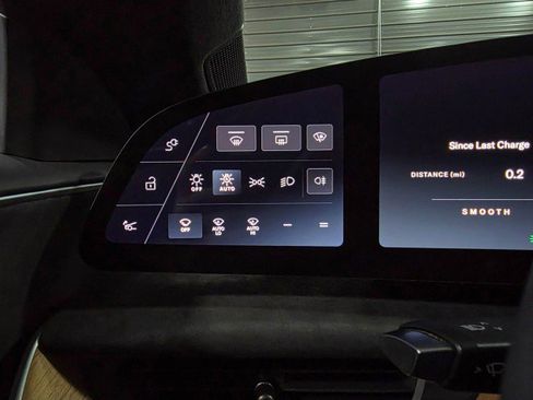 Used 2023 Lucid Air Grand Touring image 25