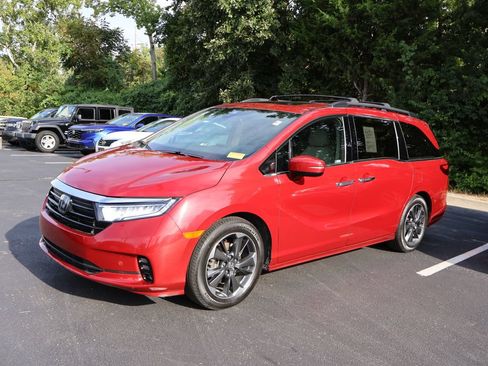 Used 2022 Honda Odyssey Elite image 4