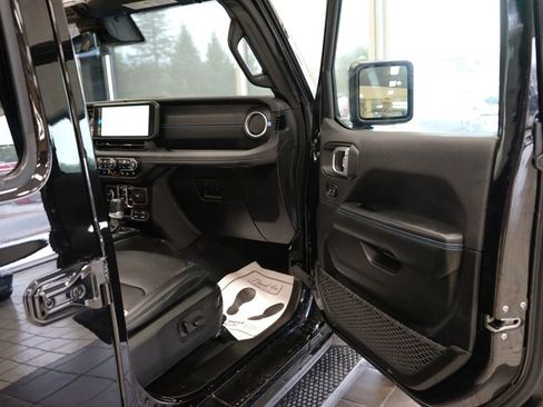 Used 2024 Jeep Wrangler High Altitude AWD/4WD image 51