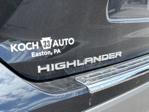 Used 2023 Toyota Highlander Platinum AWD/4WD image 18