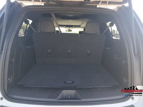 Used 2021 Chevrolet Suburban LT w/ LT Signature Plus Package AWD/4WD image 19