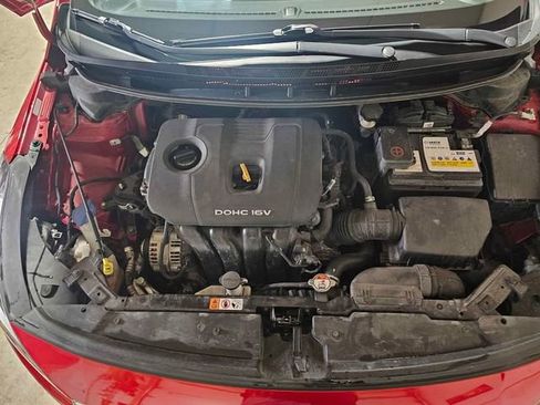 Used 2018 Kia Forte S w/ S Technology Plus Package FWD image 7