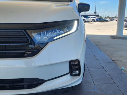 Used 2024 Honda Odyssey Sport image 2