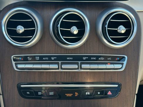 Used 2022 Mercedes-Benz GLC 300 4MATIC image 22