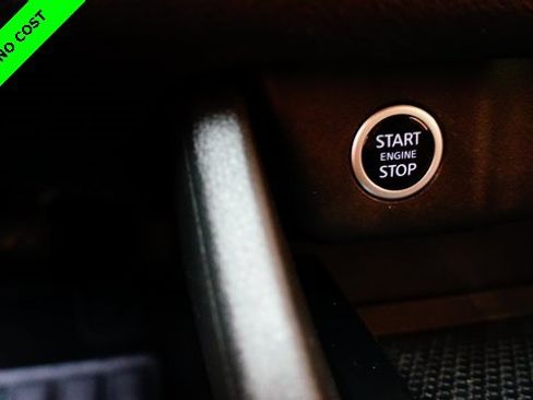 Used 2022 Nissan Rogue SV image 24