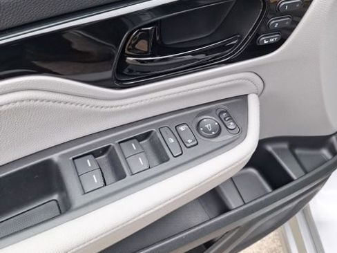 Used 2022 Honda Odyssey Touring image 8