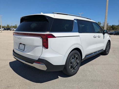 New 2026 Kia Carnival SX FWD image 5