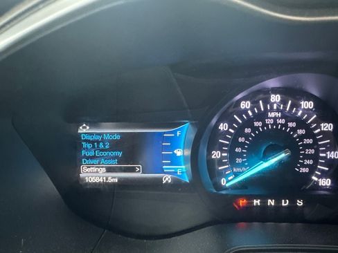 Used 2019 Ford Fusion SE FWD image 10