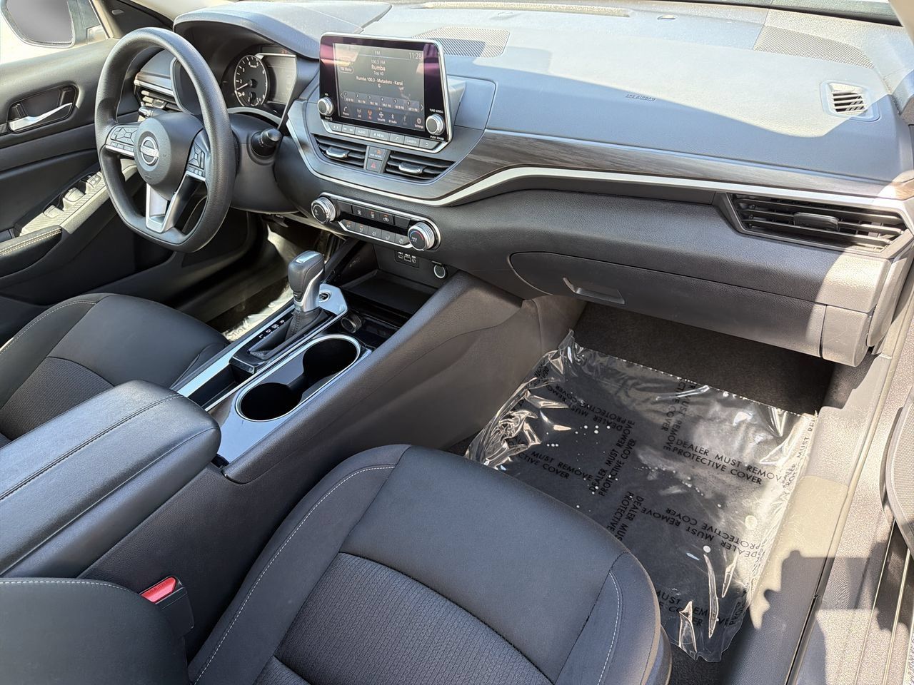 Used 2024 Nissan Altima 2.5 SV FWD image 15
