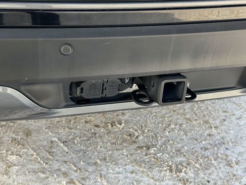 Certified 2024 Ford Explorer XLT w/ Equipment Group 202A image 19