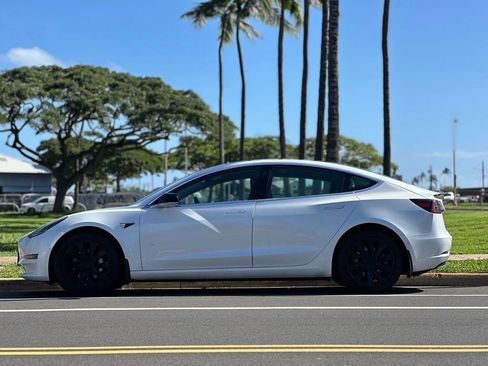 Used 2020 Tesla Model 3 Long Range image 2
