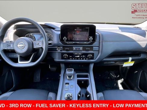 Used 2024 Nissan Pathfinder S AWD/4WD image 7