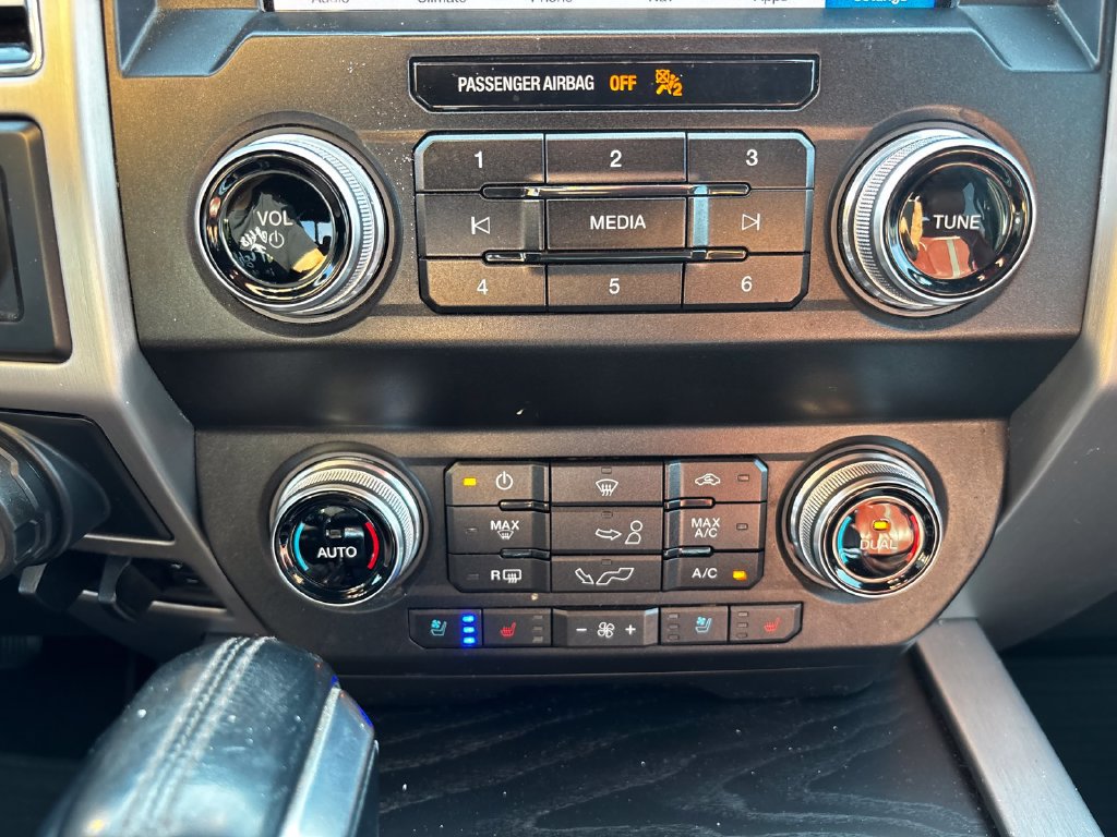 Used 2019 Ford F150 Platinum w/ Equipment Group 701A Luxury RWD image 27
