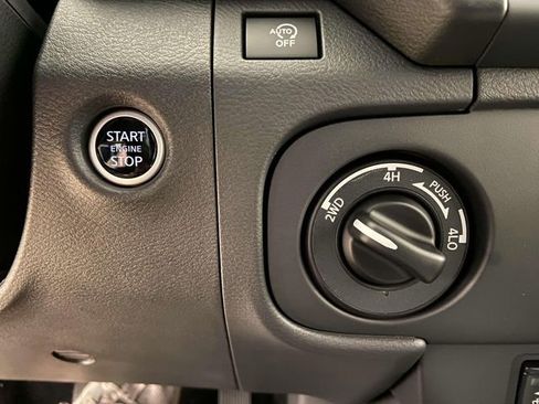 New 2025 Nissan Frontier SV w/ SV Convenience Package image 16