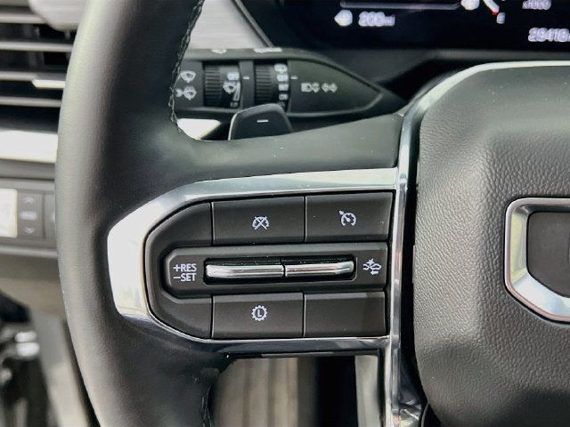 Used 2024 GMC Acadia Elevation w/ Luxury Package FWD image 13