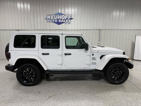Used 2022 Jeep Wrangler Unlimited Sahara image 1