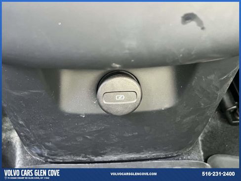 Certified 2025 Volvo XC90 B5 Core w/ Protection Package Premier image 11