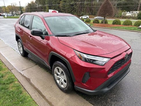 Used 2023 Toyota RAV4 LE image 4