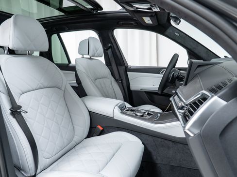 New 2026 BMW X5 xDrive40i w/ M Sport Package image 22