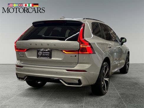 Certified 2022 Volvo XC60 B6 R-Design w/ Advanced Package image 3