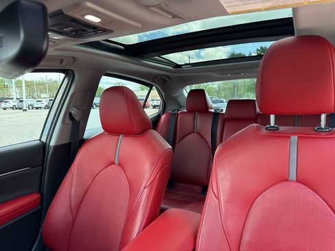 Used 2019 Toyota Camry XSE FWD image 41
