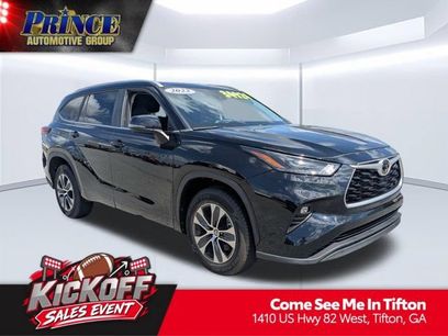 Used 2023 Toyota Highlander XLE