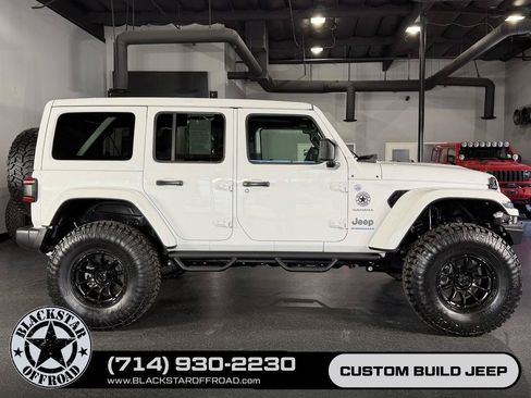 Used 2024 Jeep Wrangler Unlimited Sahara AWD/4WD image 7