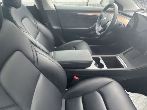 Used 2023 Tesla Model 3 Standard Range image 12