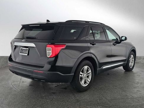 Used 2020 Ford Explorer XLT RWD image 3