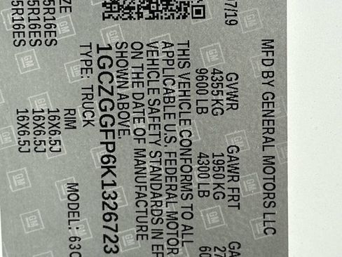 Used 2019 Chevrolet Express 3500 w/ Driver Convenience Package image 12