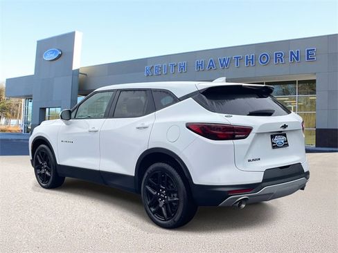 Used 2023 Chevrolet Blazer LT w/ LPO, Black Grille Bar Package image 4