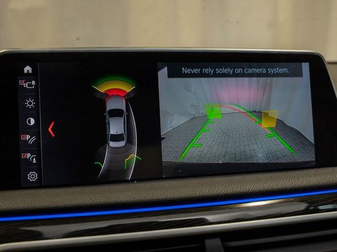 Used 2019 BMW 740i w/ M Sport Package image 15