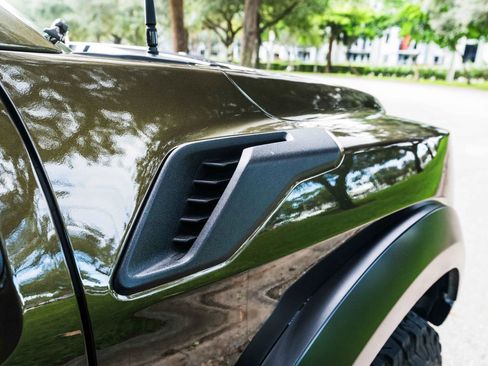 Used 2025 Ford F150 Raptor image 31