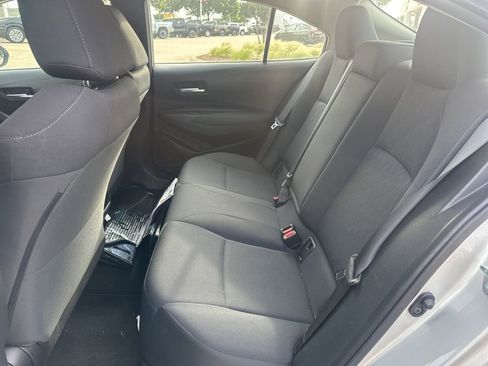 Used 2020 Toyota Corolla LE FWD image 10