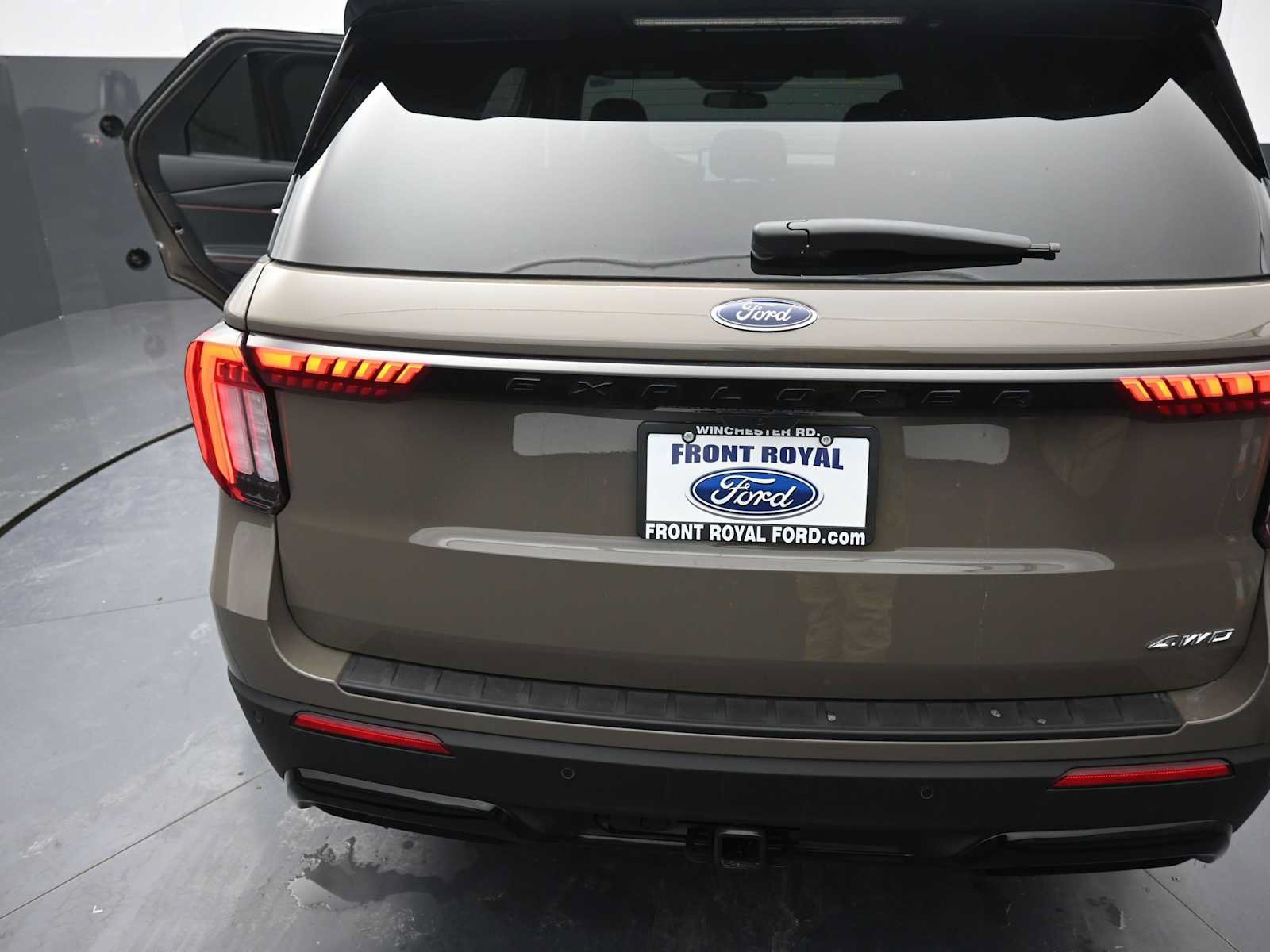 New 2026 Ford Explorer ST-Line w/ ST-Line Street Pack AWD/4WD image 21