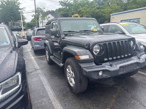 Used 2020 Jeep Wrangler Sport AWD/4WD image 3
