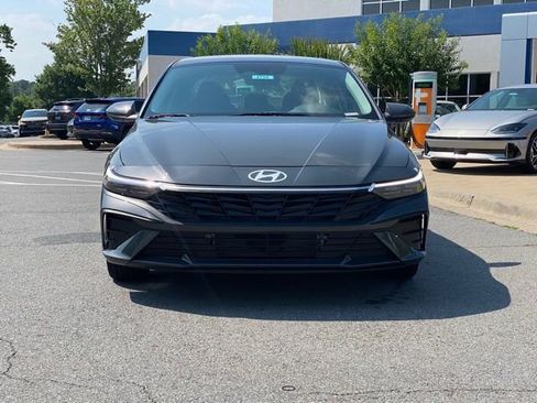 Certified 2025 Hyundai Elantra Blue image 2